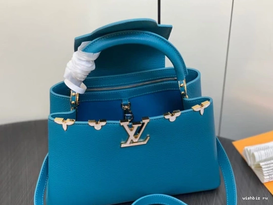 WIS MM CAPUCINES LOUIS VUITTON 0813